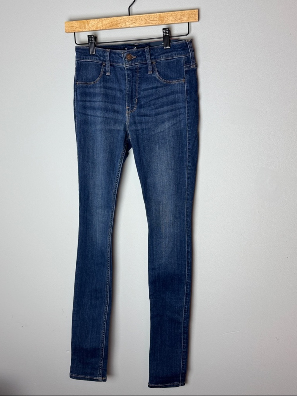 Hollister Women's Navy Skinny Jeans